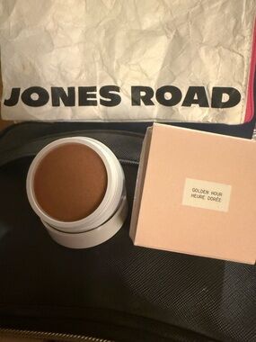 Jones Road Golden Hour Bronzer in Warm Brown with Pink Box (mini size)